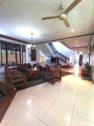 Rumah Bagus Di Huk Jalan Lebar Di Cipete Jakarta Selatan