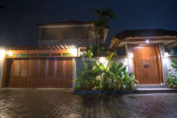 Rumah Kolam Renang Monjali Jogja ala Villa Jimbaran Tgh Kota @