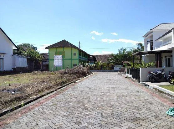 Rumah Mewah Elegan WAHYU UTOMO TOWN HOUSE Ngaliyan Semarang