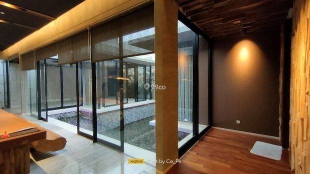 Rumah+Pool di Dharmahusada Indah Selatan, Surabaya