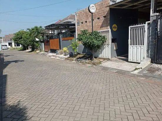 Rumah  Luas 105 di Vila Bukit Tidar Dinoyo kota Malang _ 644B