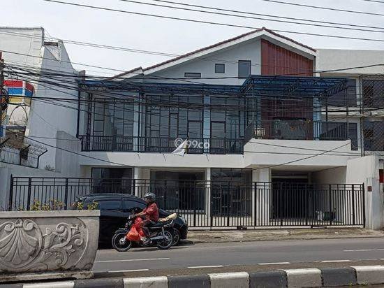 Gedung Kantor Ruko Luas 467 Poros Jalan Sukarno Hatta _ 684B