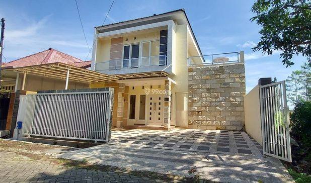 Di jual rumah di araya PBI blimbing kawasan elite di kota mala
