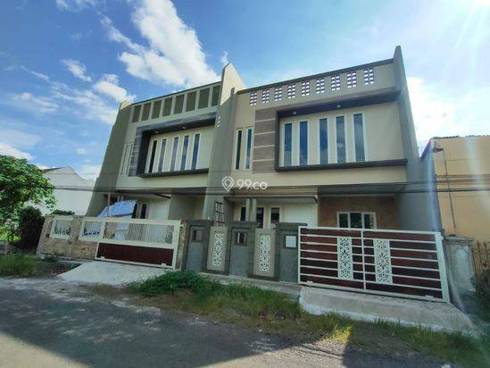 RUMAH SIAPHUNI STRATEGIS DI DEKET BOROBUDUR KOTA MALANG