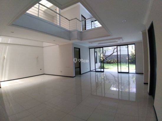Rumah Mewah 2 Lantai Luas 450 di Araya Golf kota Malang _ 449B