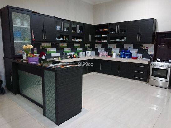 Villa di Jalan Aceh Baru