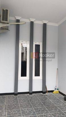 Jual Rumah Siap Huni, Cantik & Nyaman Tanah Mas Semarang-5445 Jual Rumah Siap Huni, Cantik & Nyaman Tanah Mas Semarang-5445