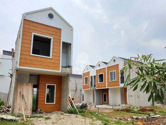 Rumah 2 lantai di selatan jakarta lokasi strategis