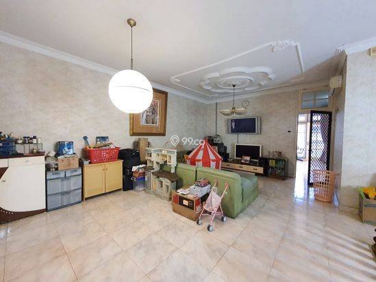 Villa di Komplek Taman Putri Hijau ( Row Komplek Utama )