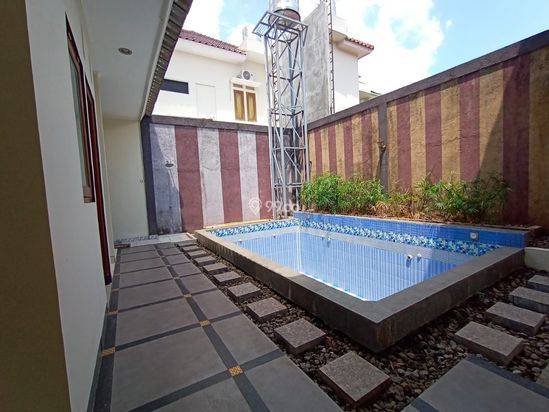 Rumah + Swim pool Mewah, Harga 1000% Murah, Maguwoharjo 1000%