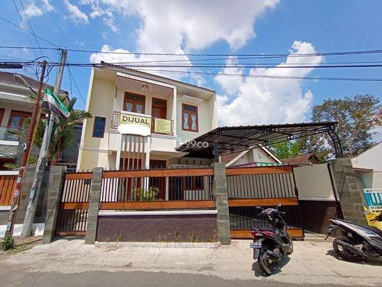 Rumah + Swim pool Mewah, Harga 1000% Murah, Maguwoharjo 1000%