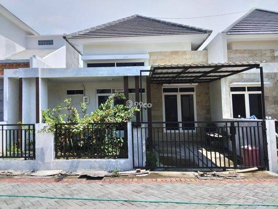 Rumah Murah Exclusive Elegan "Graha Adisti Ngaliyan" Semarang