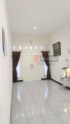 Jual Rumah Siap Huni, Cantik & Nyaman Tanah Mas Semarang-5445 Jual Rumah Siap Huni, Cantik & Nyaman Tanah Mas Semarang-5445