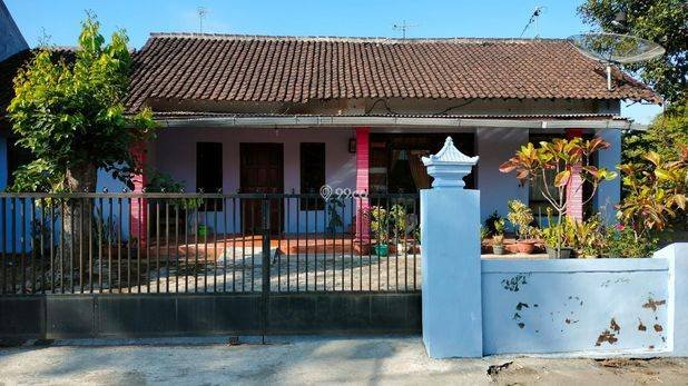 JUAL RUMAH BONUS TANAH LUAS DI TAWANGBRAK GARUM BLITAR