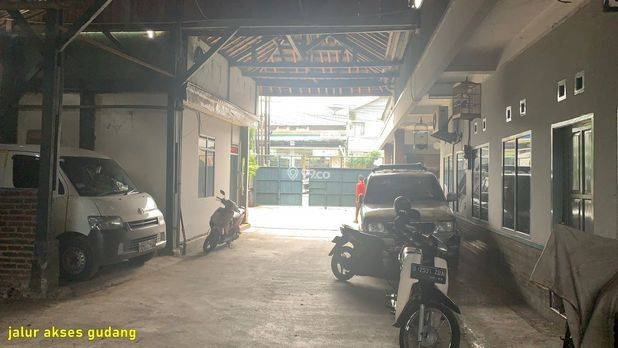 GUDANG DI JALAN MOCH TOHA BANDUNG