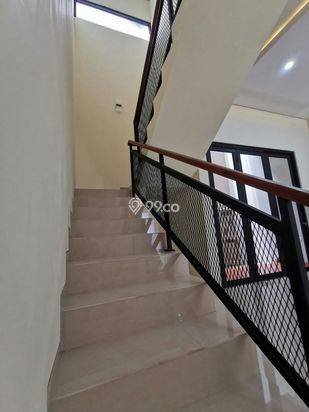 Rumah baru 2 lantai di Kopo Permai Bandung Rumah baru 2 lantai di Kopo Permai Bandung