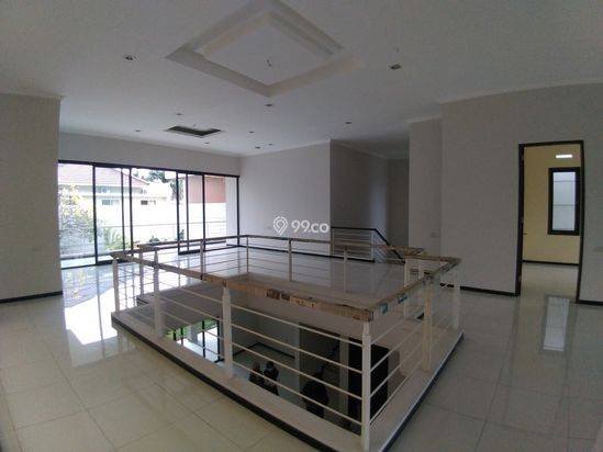 Rumah Mewah 2 Lantai Luas 450 di Araya Golf kota Malang _ 449B