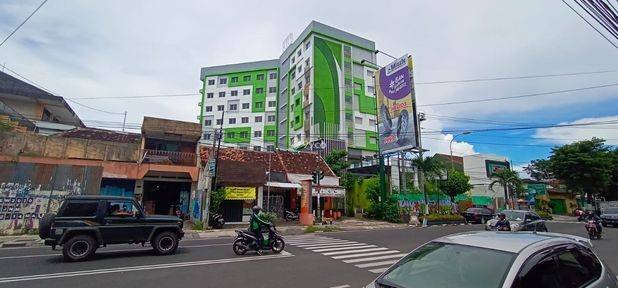 Whiz Prime Kusumanegara, 132 Luxury Room + Kolam Renang Hotel