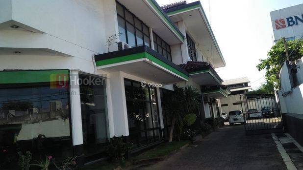 Jual Gedung Cocok Usaha di Jalan Protokol Semarang Barat -6245
