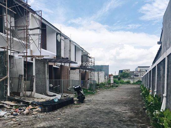 Rumah Grand VIVO Surabaya Barat Dekat Pusat Manukan Rumah Grand VIVO Surabaya Barat Dekat Pusat Manukan
