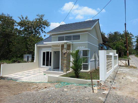 RUMAH 300 JUTAAN TEPI JALAN TERMURAH DI BANTUL