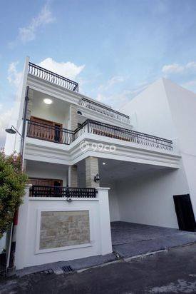 Rumah Kolam Renang Jl DAMAI, Sewa 5KT 2Lantai@ Jakal Kaliurang