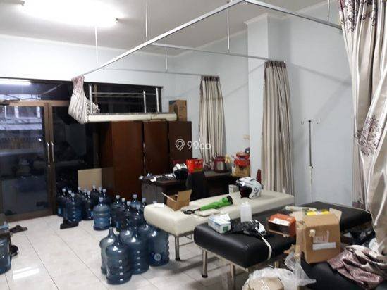 Ruko hoek siap pakai di Kelinci, Pasar Baru, Sawah Besar
