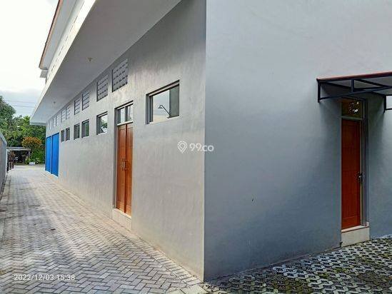 Ruang Usaha Plus Rumah Tinggal di Kalasan