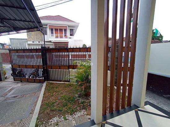 Rumah + Swim pool Mewah, Harga 1000% Murah, Maguwoharjo 1000%