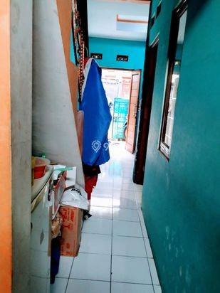 Rumah minimalis modern, masuk gang di tengah kota Bandung