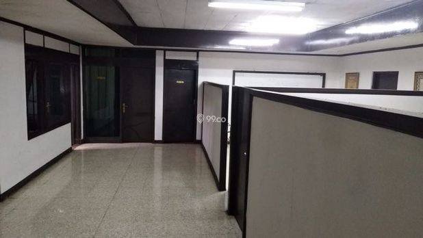 Rumah Kantor di Jalan Kalibata Tengah