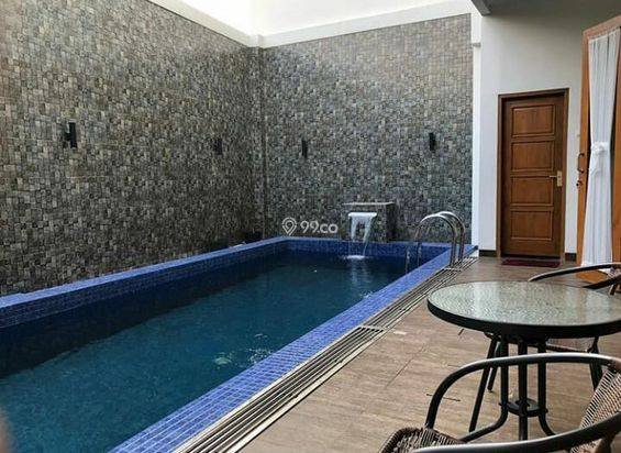 Rumah Kolam Renang Jl DAMAI, Sewa 5KT 2Lantai@ Jakal Kaliurang