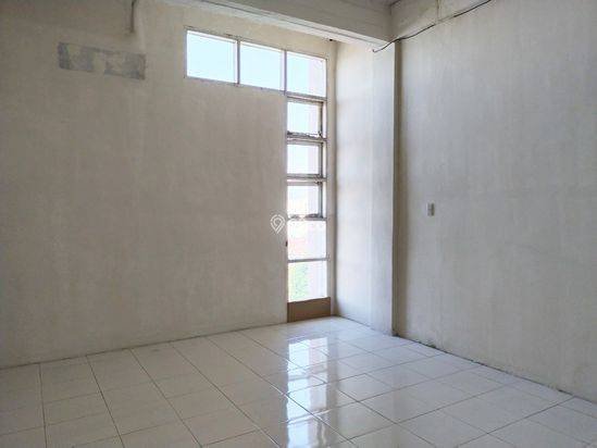 Ruko di Jl. Japaris / Rahmadysah ( Komp Japaris Town House )