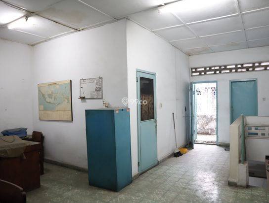 Rumah di Jalan Emas ( Dekat Sabarudin )