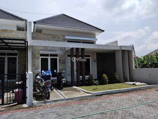 Rumah Murah Exclusive Elegan "Graha Adisti Ngaliyan" Semarang