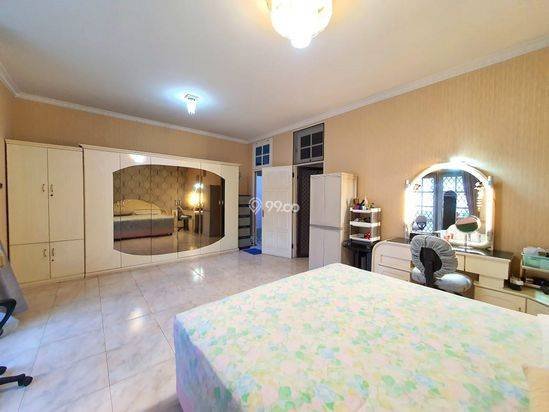 Villa di Komplek Taman Putri Hijau ( Row Komplek Utama )