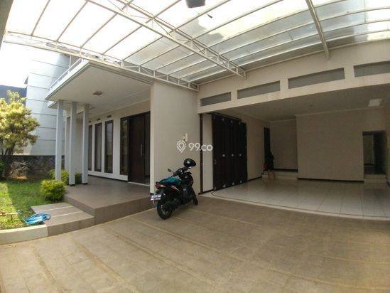 Rumah Mewah 2 Lantai Luas 450 di Araya Golf kota Malang _ 449B
