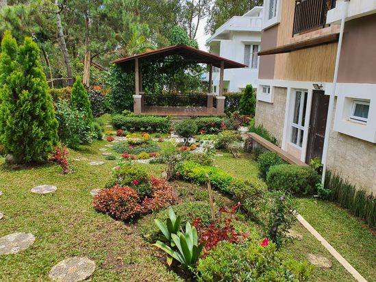 Villa Istana Bunga Lembang - Bandung