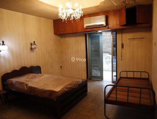 Rumah di Jalan Emas ( Dekat Sabarudin )