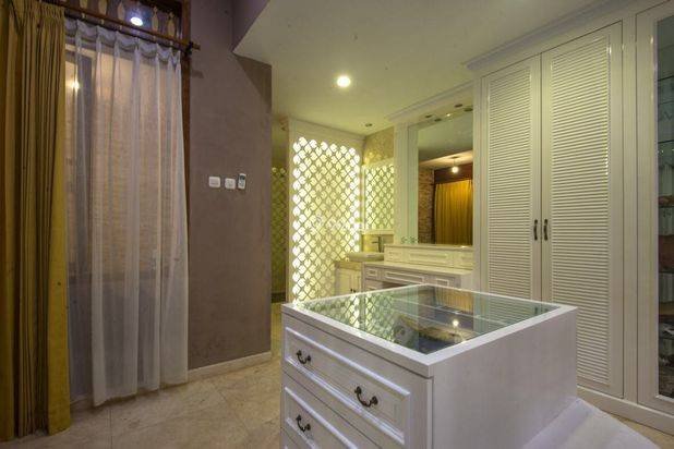 Rumah Kolam Renang Monjali Jogja ala Villa Jimbaran Tgh Kota @