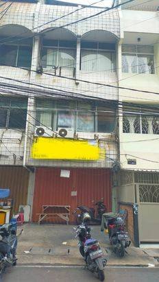 Ruko 3.5 lantai di Jalan Raya Alaydrus, Gajah Mada, Petojo