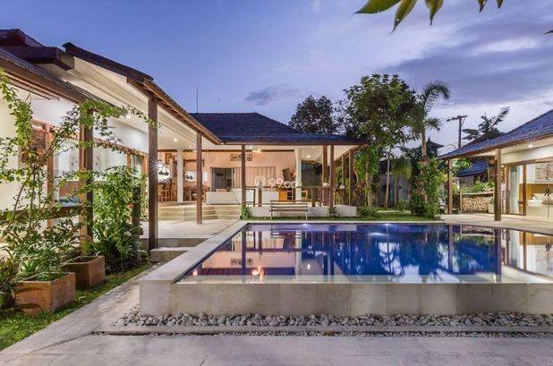 Villa menawan dengan 4 kamar tidur dengan sewa panjang di Kero