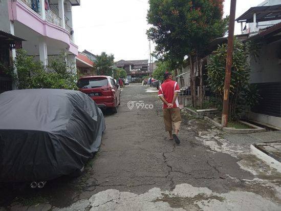 Dijual Rumah Cantik Akses Masuk 2 Mobil di Depok 2 Tengah