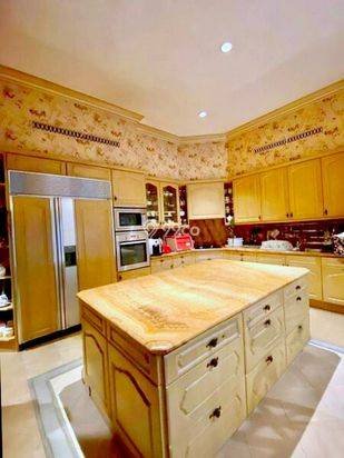 DIJUAL RUMAH PONDOK INDAH DENGAN FULL FURNISHED DA VINCI