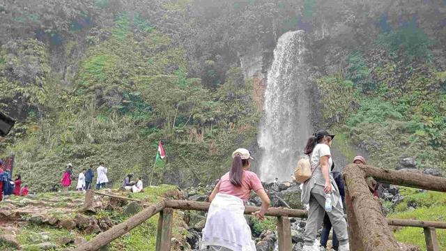 Explore Wisata Curug Cibeureum