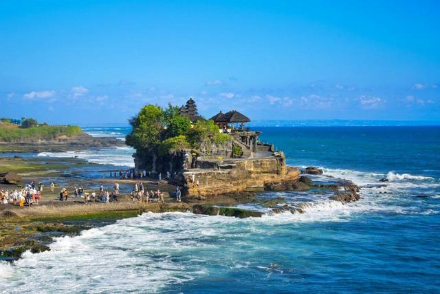 Explore Tanah Lot