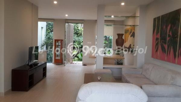 Apartemen Premium di Candisari, 2 KM, Luas 150m², Lingkungan Prestisius Apartemen Premium di Candisari, 2 KM, Luas 150m², Lingkungan Prestisius