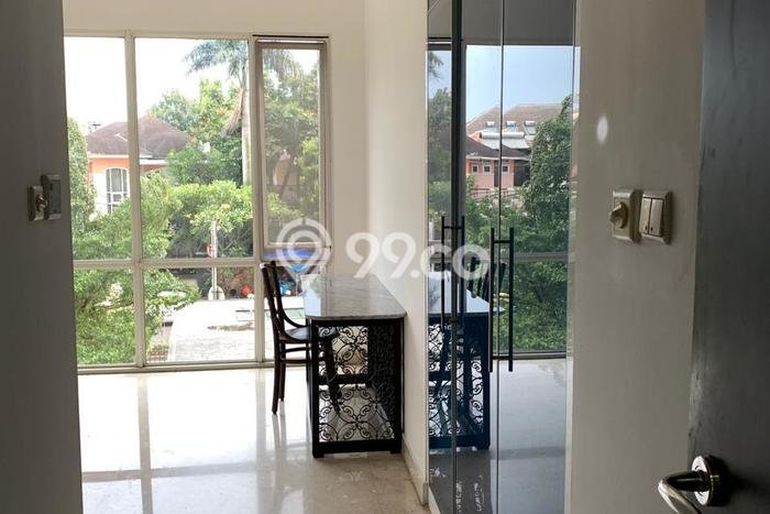 Sewa Apartemen Murah di Senayan 3 KT Sewa Apartemen Murah di Senayan 3 KT