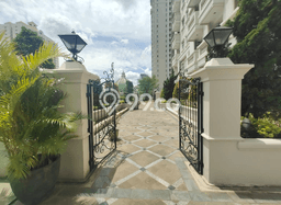 Hunian Apartemen Eksklusif untuk Dijual di Jakarta Selatan dengan 4 BR & 4 Kamar Mandi Hunian Apartemen Eksklusif untuk Dijual di Jakarta Selatan dengan 4 BR & 4 Kamar Mandi