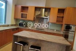Apartemen Strategis Kawasan Kuningan, 4 KT, Luas 480m², Pemandangan Bagus Apartemen Strategis Kawasan Kuningan, 4 KT, Luas 480m², Pemandangan Bagus